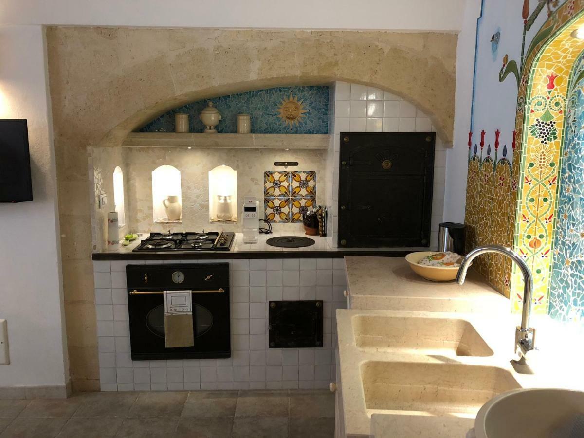 “Il Mosaico” Suite Apartment - Grottaglie Esterno foto